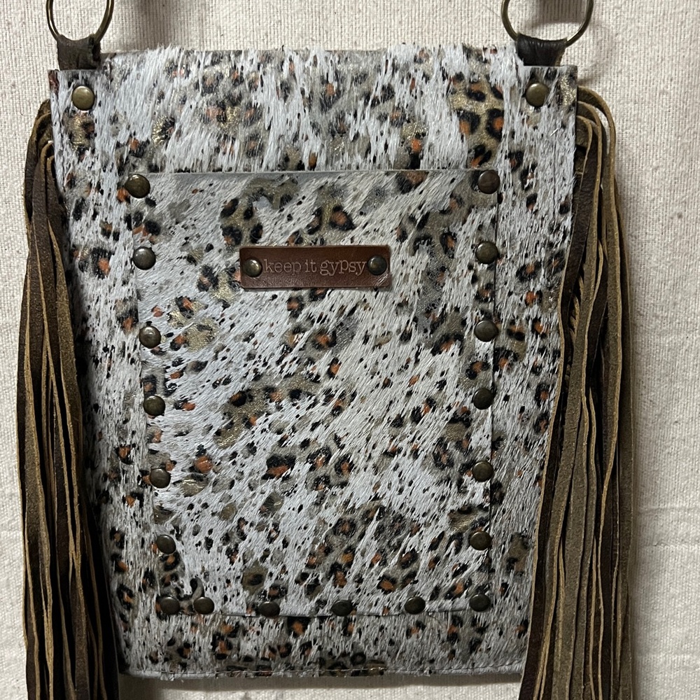 Keep It Gypsy Cowhide Fringe Crossbody Bag and wallet - Picture 4 of 11